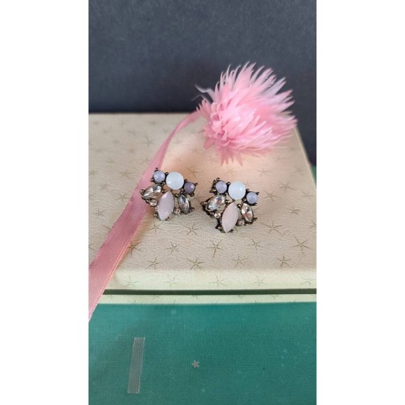 Muted Neutral Pink Rhinestone Pierced Earrings - Picture 4 of 10